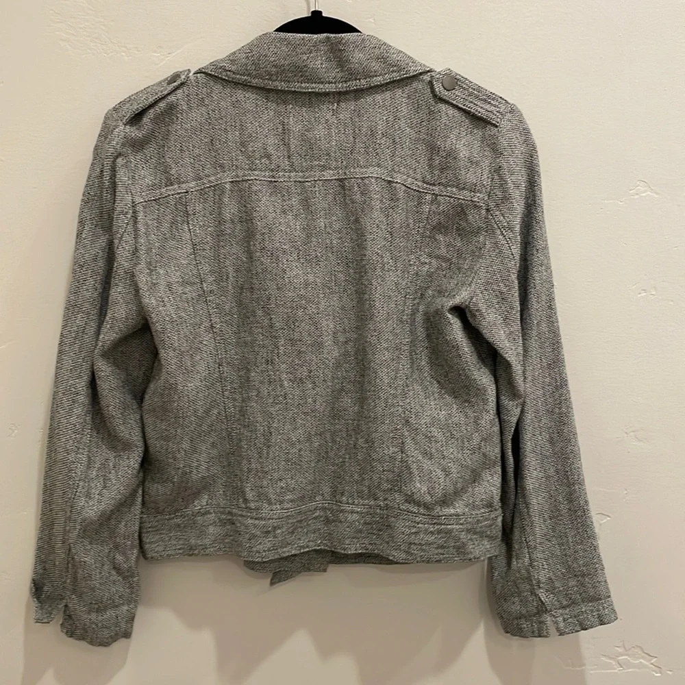 Loft Jacket - Picture 2 of 6